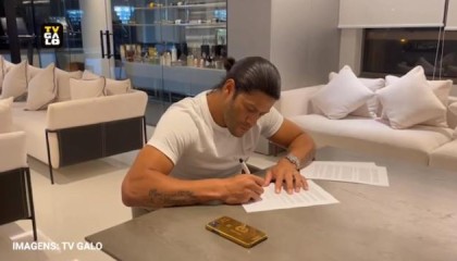 五星体育-浩克回归巴甲年薪不足230万欧 签2+1合同落叶归根